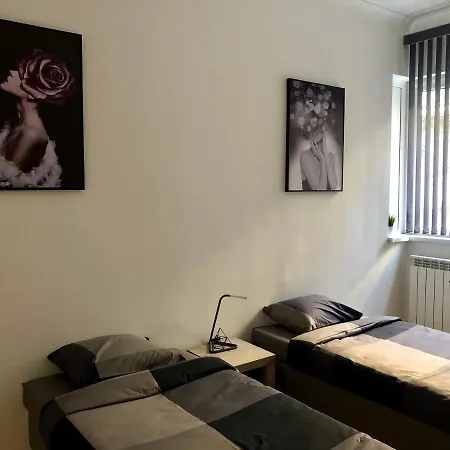 Apartment Spacious Modern Vintage Flat In The Heart Of